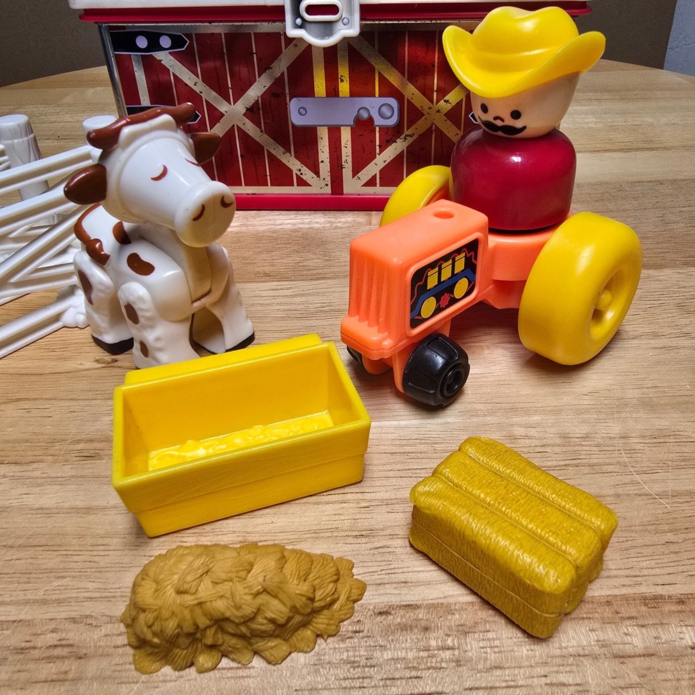 Fisher Price Little People Farm Playset Barn Cow Farmer Tractor Toy Set 2008